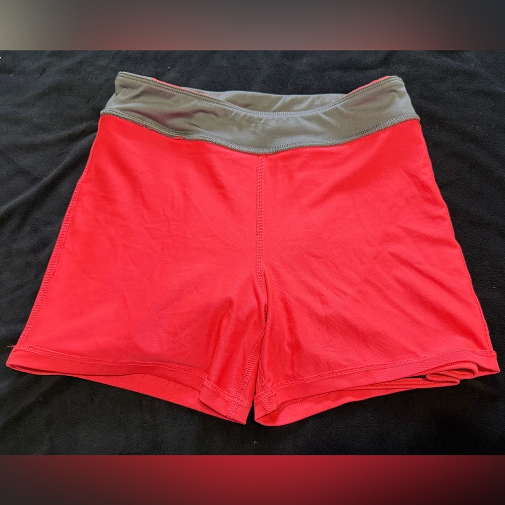 Like New Large Girls Tennis Skirt Sizing in Pictures CUTE No Stains Flaws Piling - Picture 10 of 10